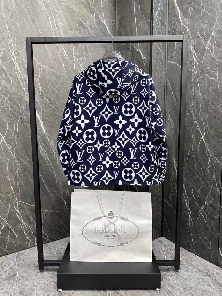 LV 官网同款，三标齐全，提前发售 2025ss秋冬新款男士夹克外套，双面穿原单三标齐全高端版本 定制面