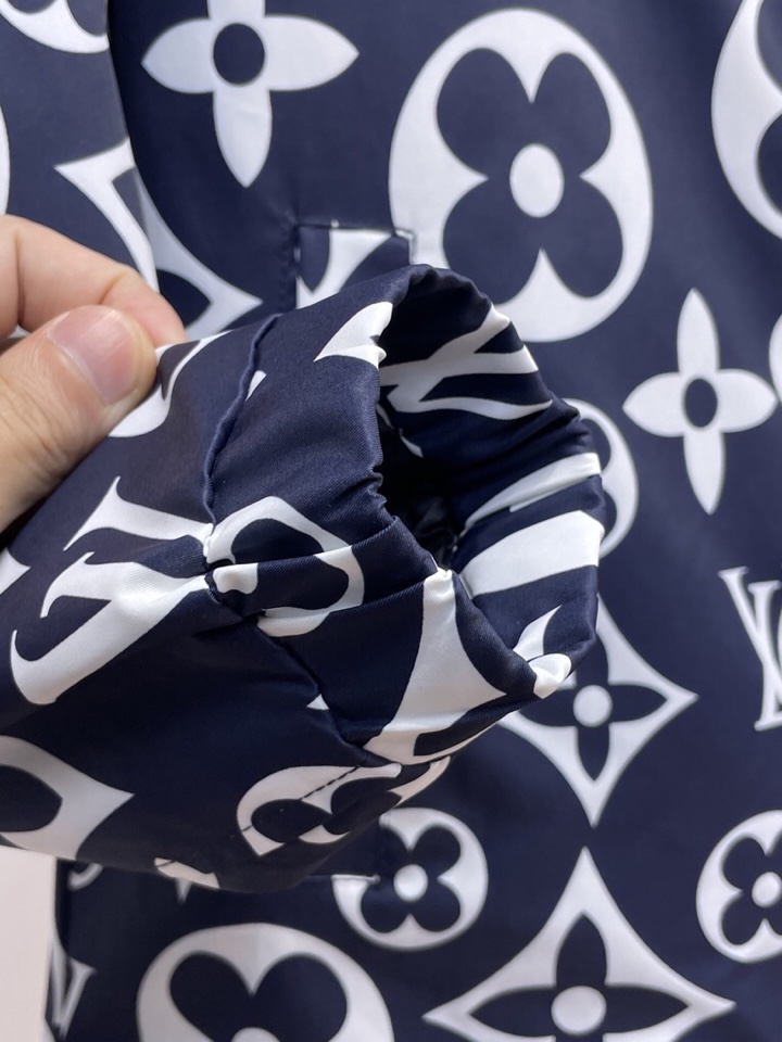 LV 官网同款，三标齐全，提前发售 2025ss秋冬新款男士夹克外套，双面穿原单三标齐全高端版本 定制面