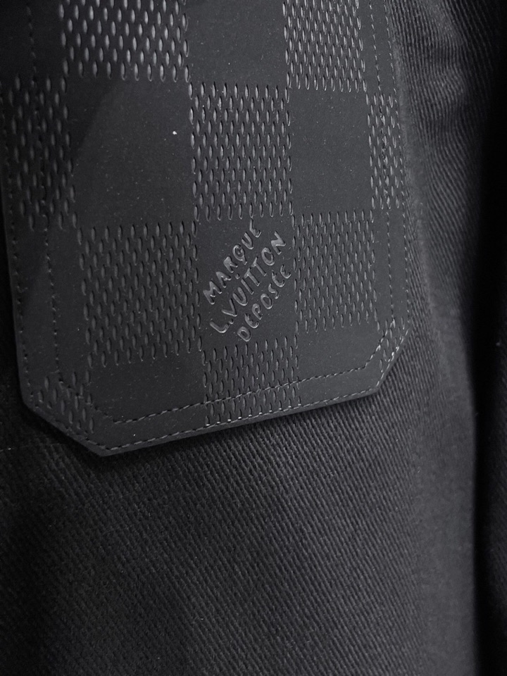 LV 官网同款，三标齐全，提前发售 2025ss秋冬新款男士夹克外套，原单三标齐全高端版本 定制面料 透