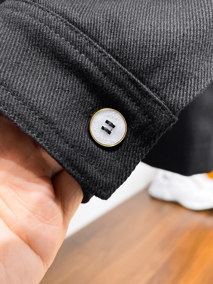 LV 官网同款，三标齐全，提前发售 2025ss秋冬新款男士夹克外套，原单三标齐全高端版本 定制面料 透