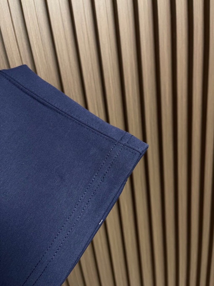 Maison Margiela 马吉拉 mm6 2025ss新款数字刺绣阔腿卫裤休闲裤。完全能够横跨不同