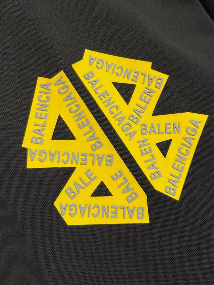 BALENCIAGA 巴黎世家复古胶带印花BB标识短袖圆领T恤，定织面料工艺洗水处理 高克重300克面料