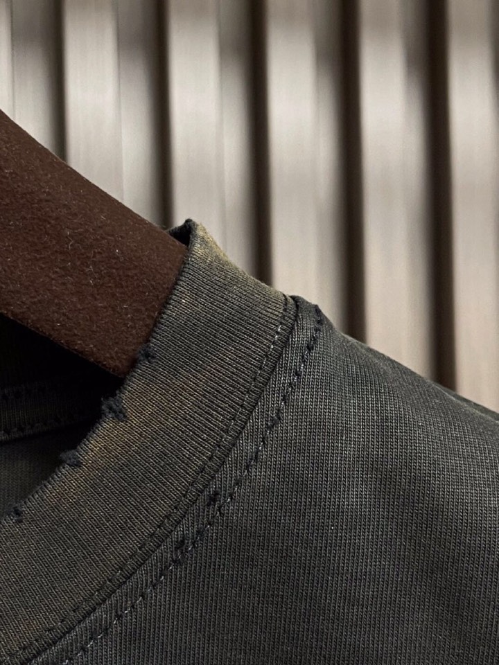 Louis Vuitton 路易威登LV 2025ss夏季新款做旧圆领T恤，定制YB雪花全棉材质 透气舒