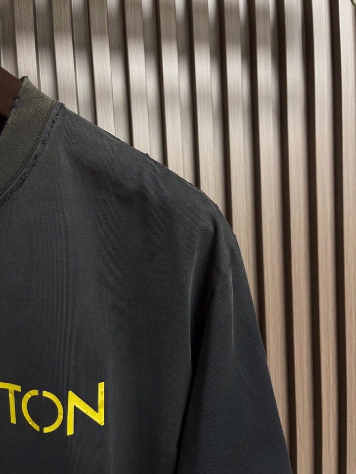 Louis Vuitton 路易威登LV 2025ss夏季新款做旧圆领T恤，定制YB雪花全棉材质 透气舒