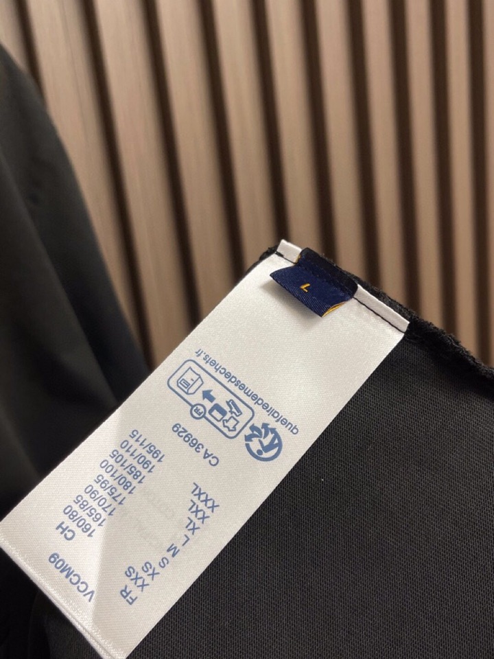 Louis Vuitton 路易威登LV 2025ss夏季新款做旧圆领T恤，定制YB雪花全棉材质 透气舒