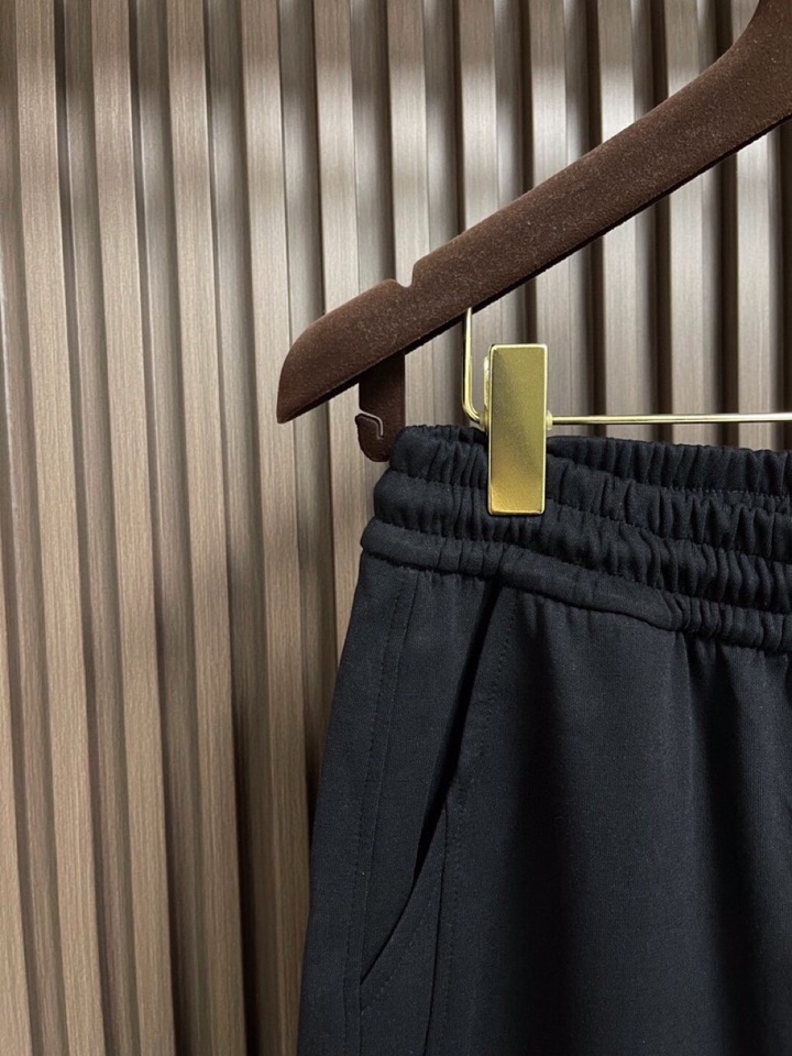 Chrome Hearts 克罗心梵文标识系列卫裤休闲裤，后袋梵文刺绣设计，日本进口毛圈提花棉料，厚度和