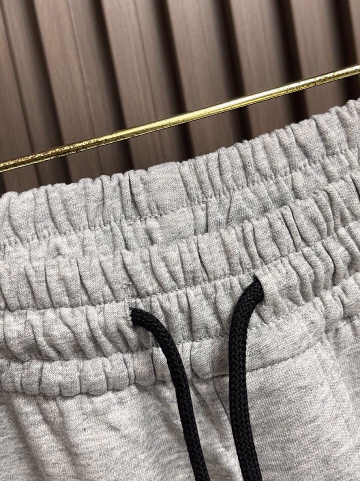 Chrome Hearts 克罗心梵文标识系列卫裤休闲裤，后袋梵文刺绣设计，日本进口毛圈提花棉料，厚度和