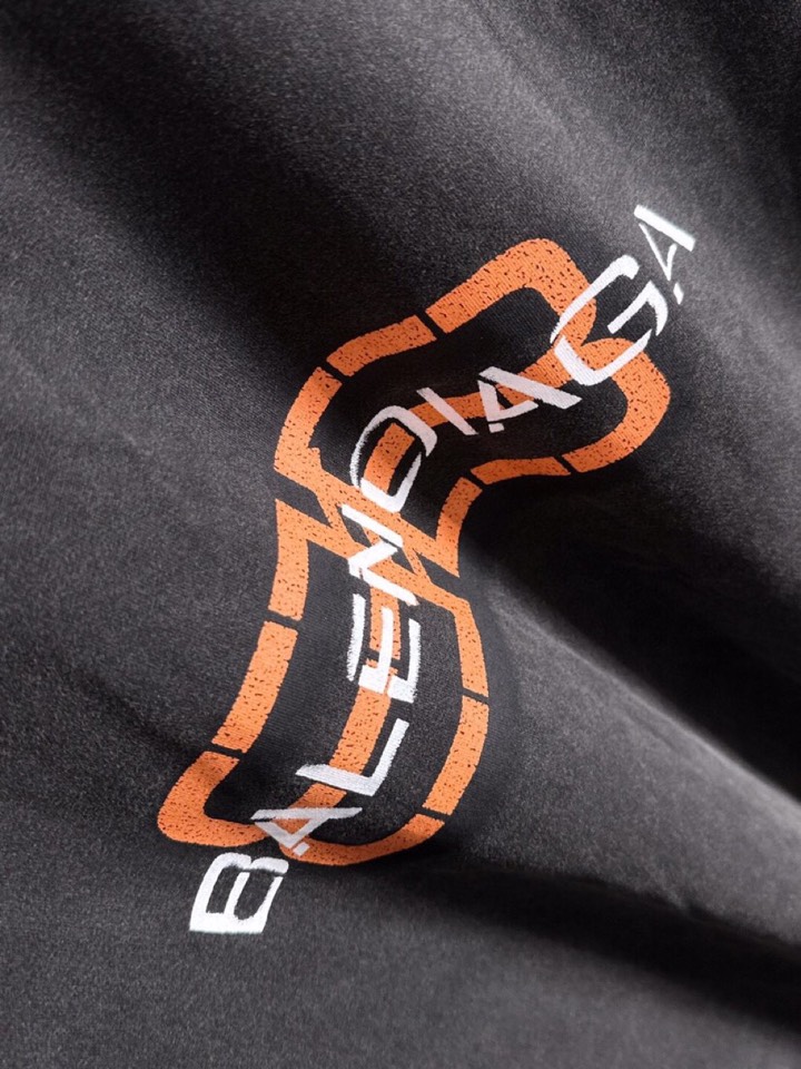 BALENCIAGA 巴黎世家2025SS秋冬最新款圆领时尚短袖圆领T恤，官网同步，纯棉面料！贴肤舒适，