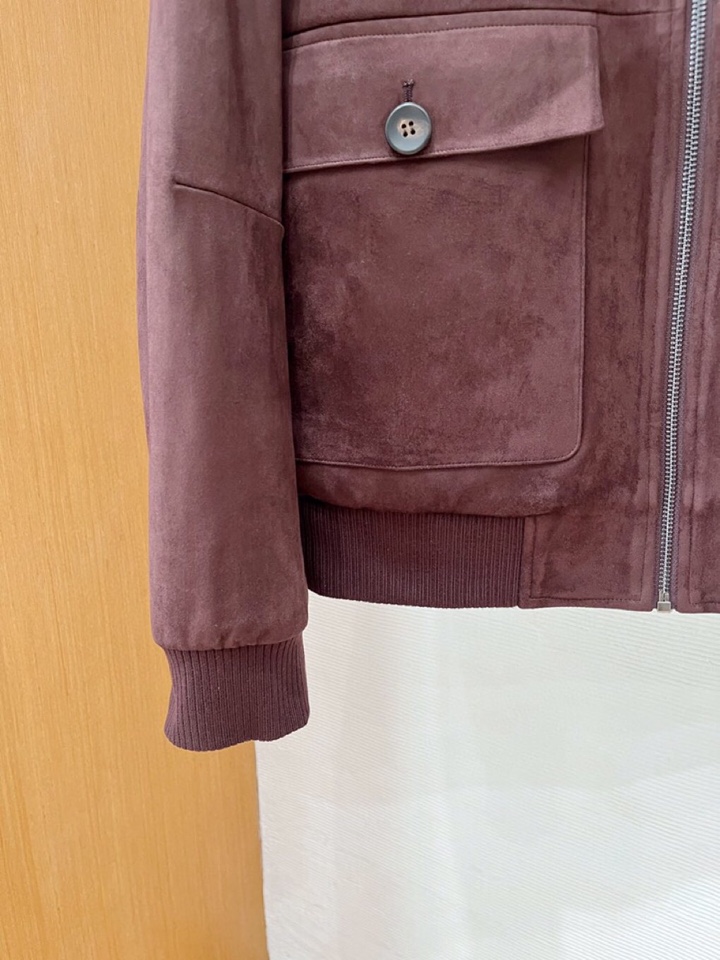 Loro Piana 诺悠翩雅lP🆕 秋冬火爆经典翻领款羽绒服外套\n颜色：红咖，藏青\n码数：M-3 