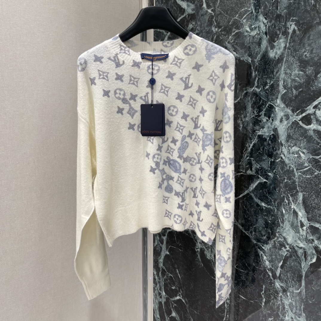 路易 25秋冬新款 老花针织衫 成衣蓝色品牌图案标识 清新优雅超有辨识度 春秋穿刚刚好 随便搭牛仔裤or