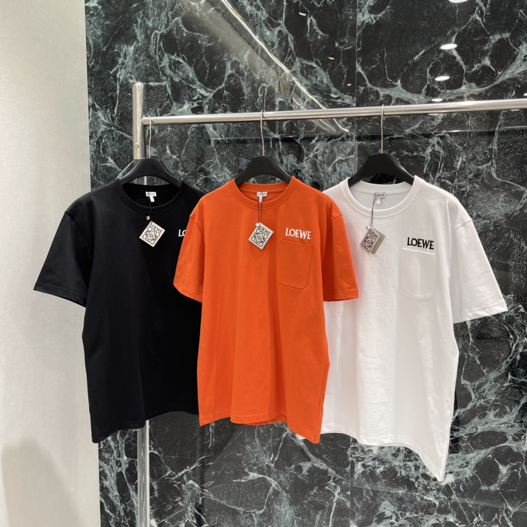 罗意威 25秋冬新款 刺绣字母口袋短袖T恤 胸前小口袋刺绣字母 简约又有辨识度 宽松版型 男女都能轻松驾