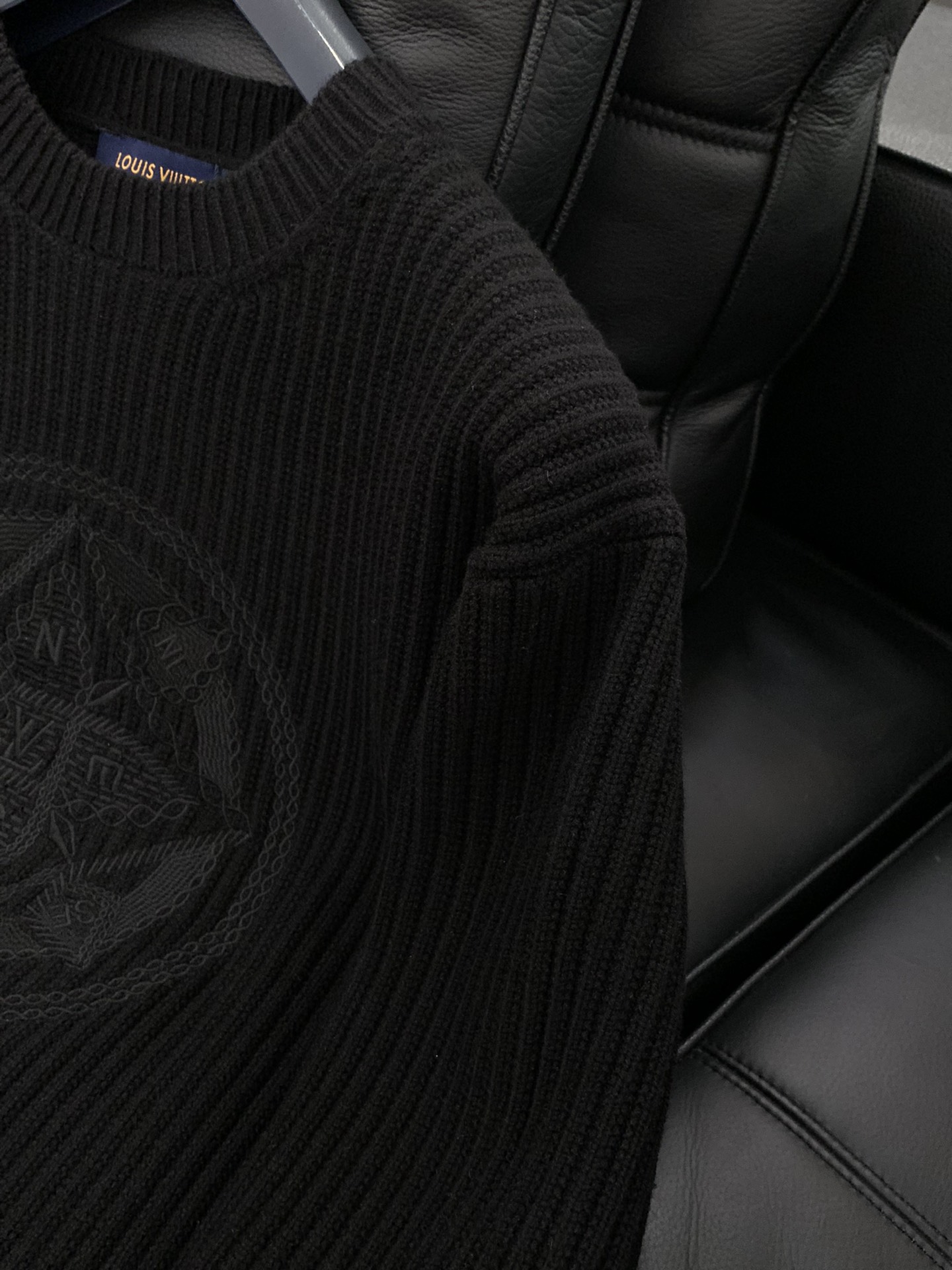 ，LouisVuitton 路易威登，2025秋季最新款，专柜同步有售，原单狠货，时尚休闲圆领长袖针织毛