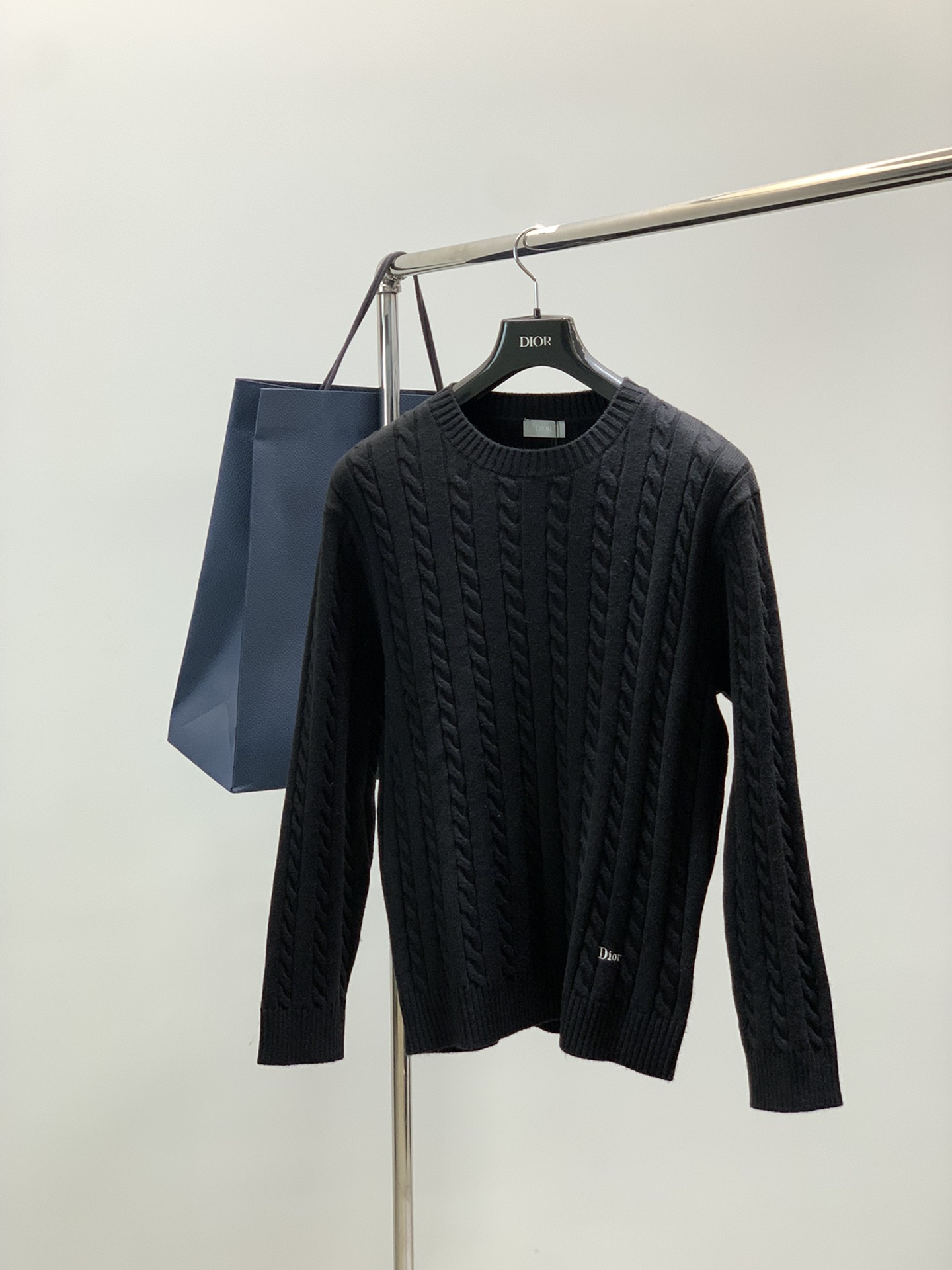 ，Dior 迪奥， 2025冬季新品，专柜同步有售，简约时尚休闲圆领长袖针织毛衣，原版进口面料，舒适透气