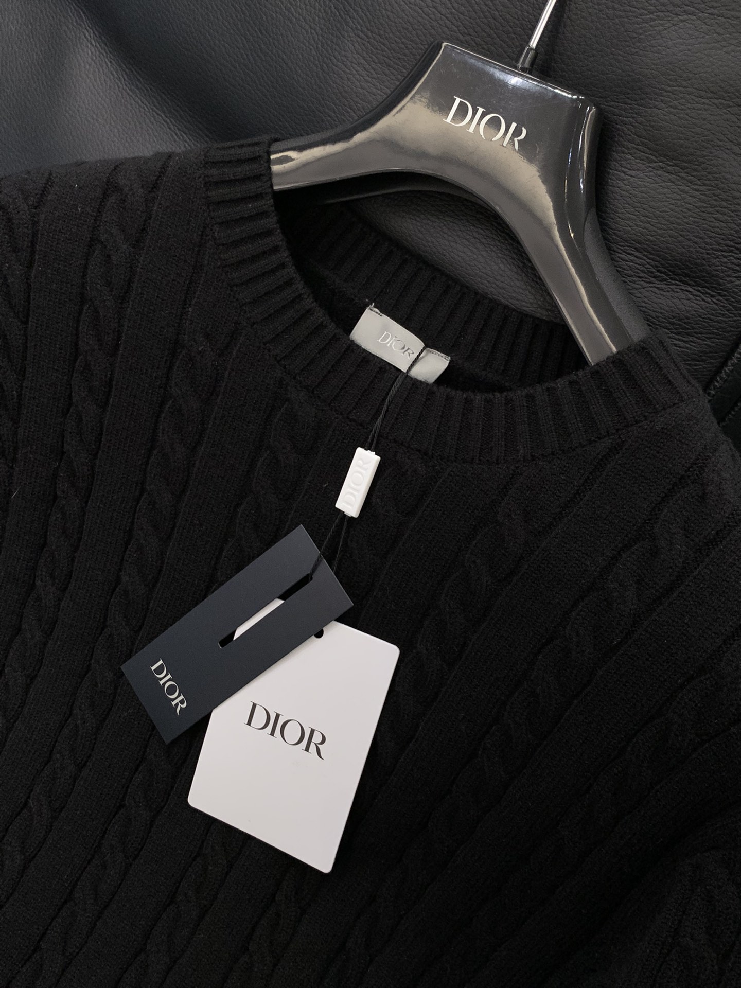 ，Dior 迪奥， 2025冬季新品，专柜同步有售，简约时尚休闲圆领长袖针织毛衣，原版进口面料，舒适透气