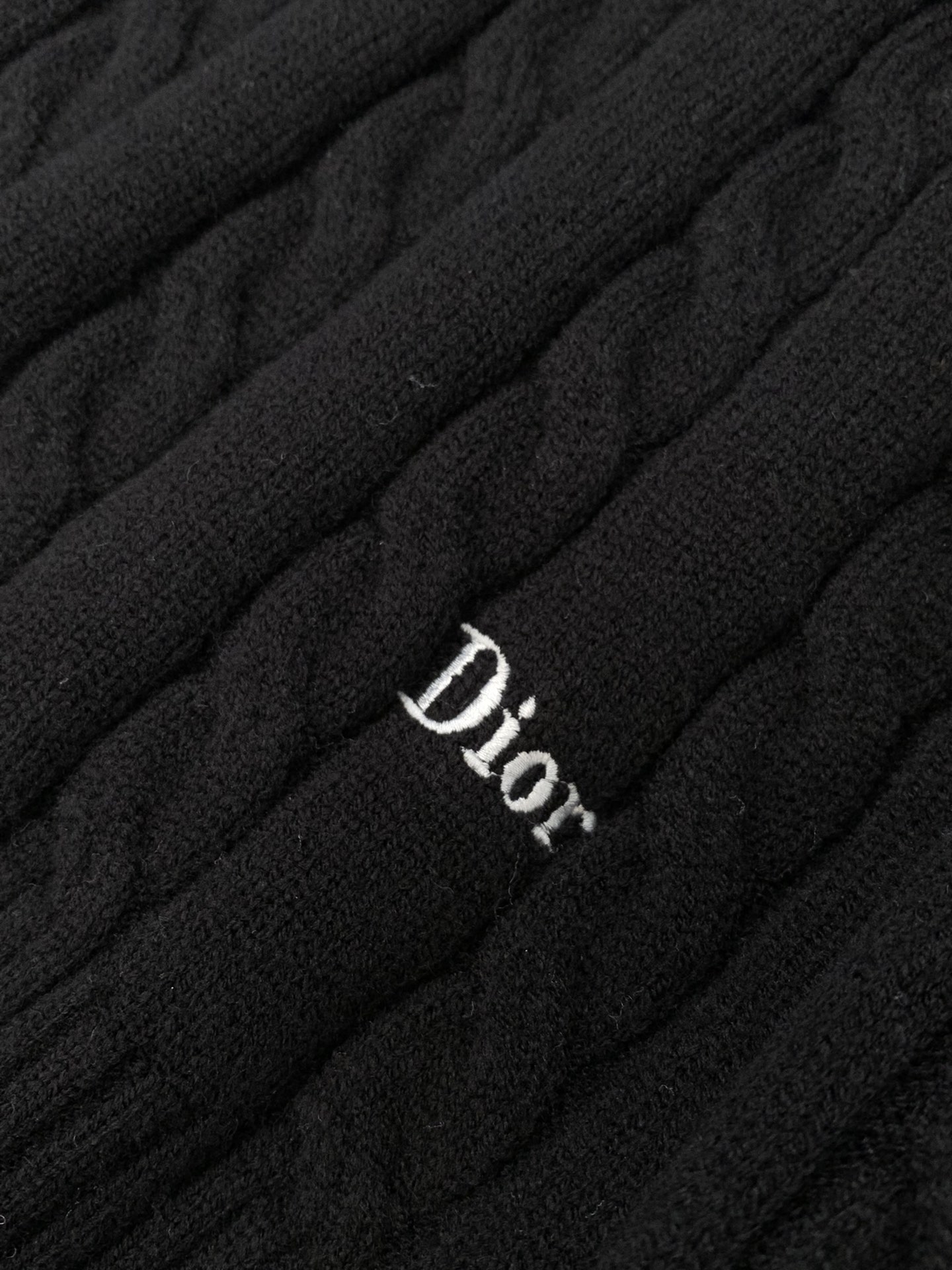 ，Dior 迪奥， 2025冬季新品，专柜同步有售，简约时尚休闲圆领长袖针织毛衣，原版进口面料，舒适透气