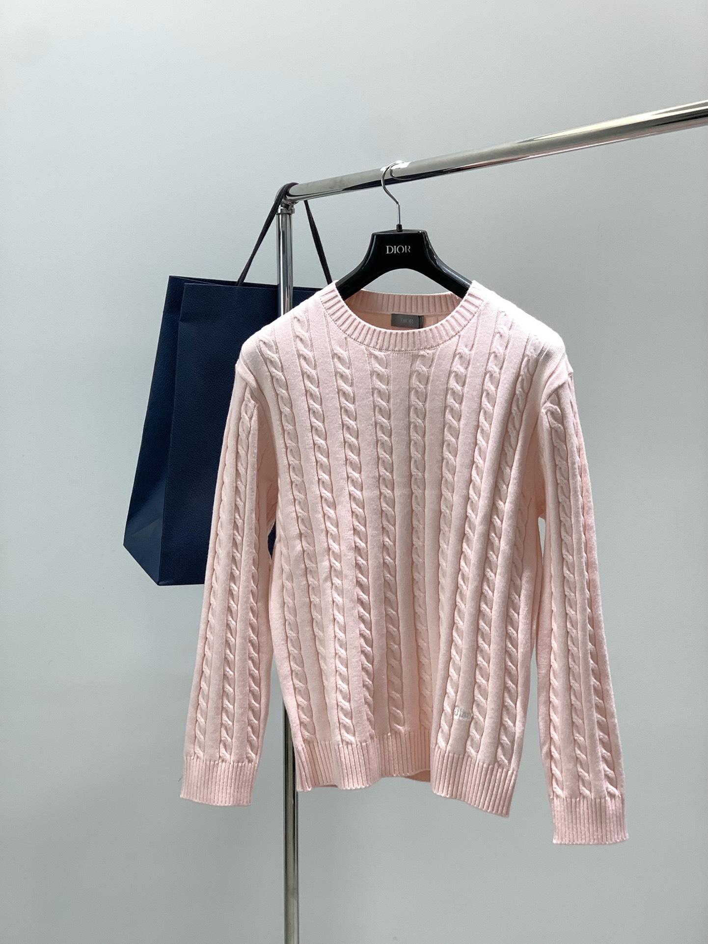 ，Dior 迪奥， 2025冬季新品，专柜同步有售，简约时尚休闲圆领长袖针织毛衣，原版进口面料，舒适透气