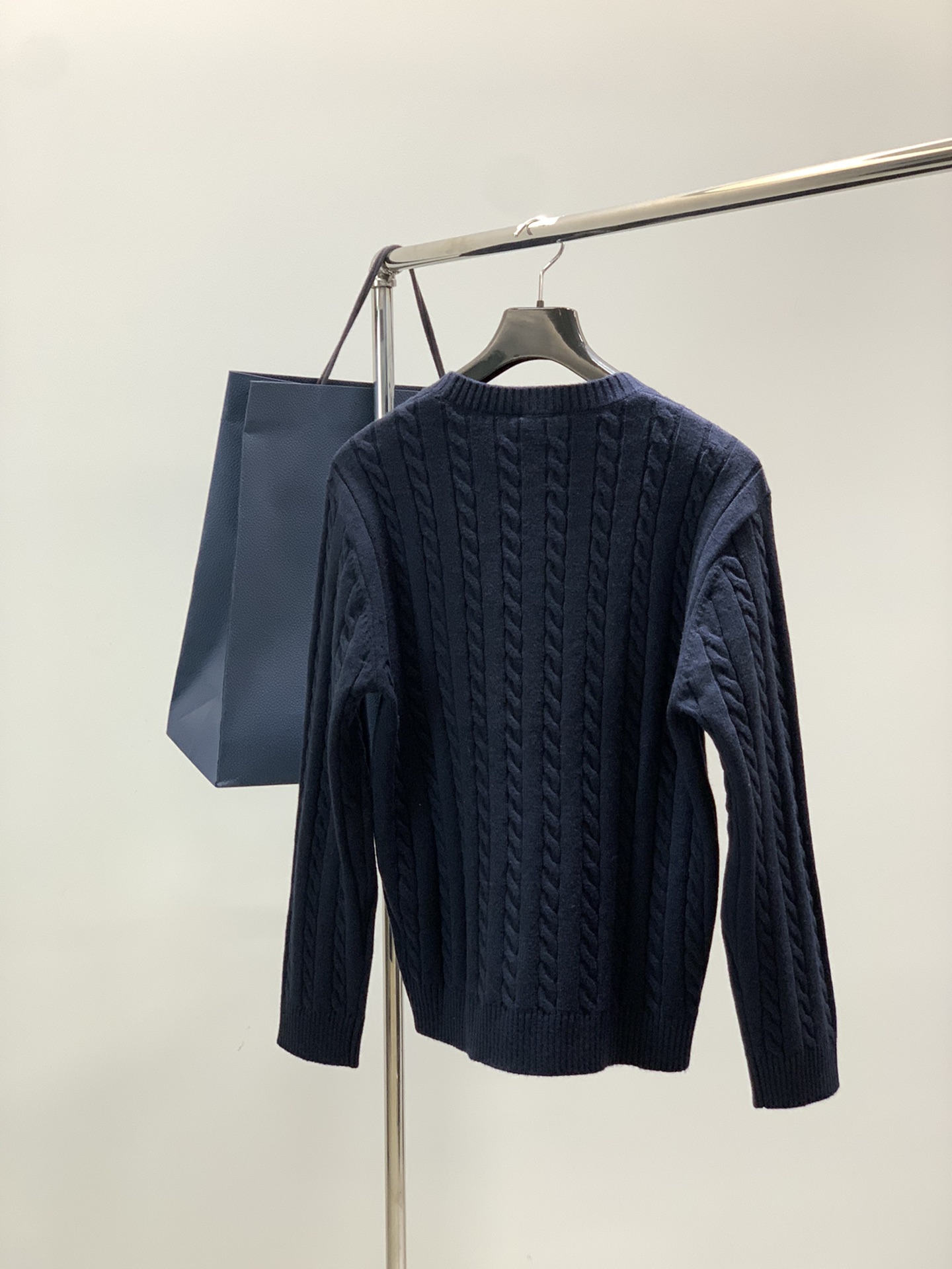 ，Dior 迪奥， 2025冬季新品，专柜同步有售，简约时尚休闲圆领长袖针织毛衣，原版进口面料，舒适透气