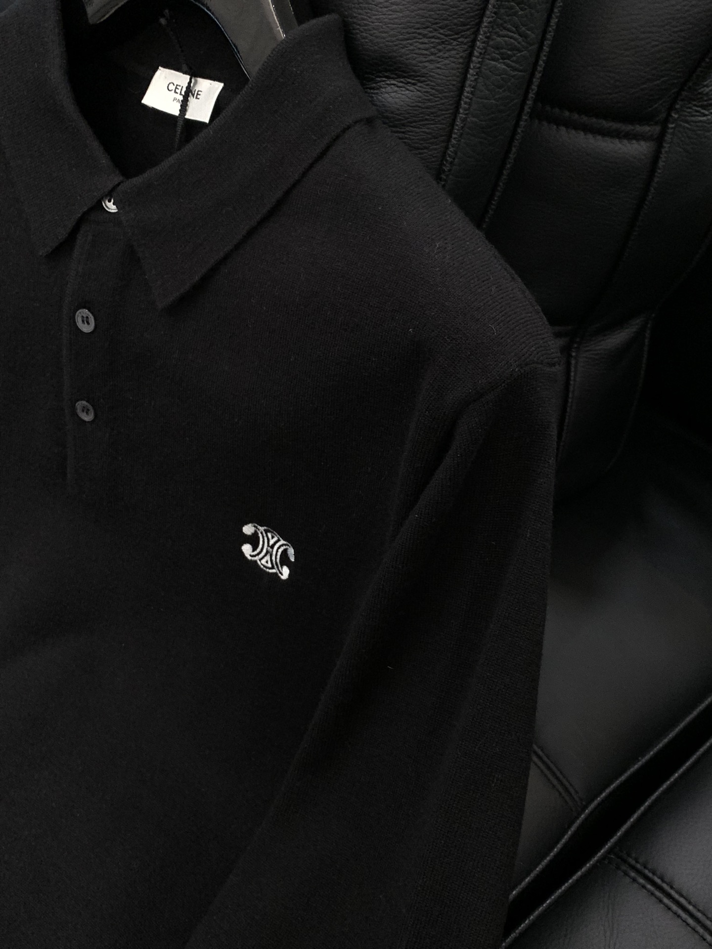 ，Celine 瑟琳，2025秋冬新品，专柜同步有售，原单狠货，时尚休闲翻领长袖针织毛衣，采用进口原版面