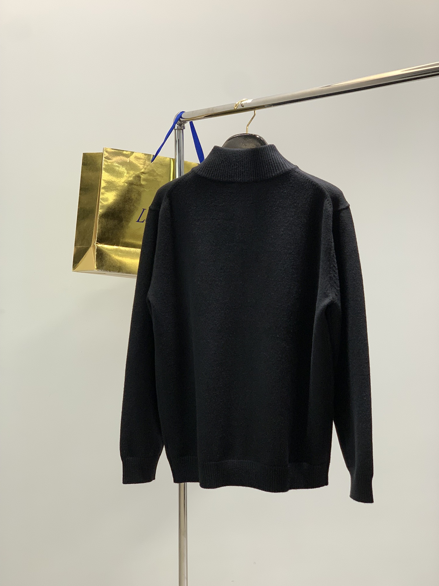 ，lP🆕(Loro Piana )，2025冬季最新品，专柜同步有售，原单狠货，时尚休闲针织开衫毛衣，采