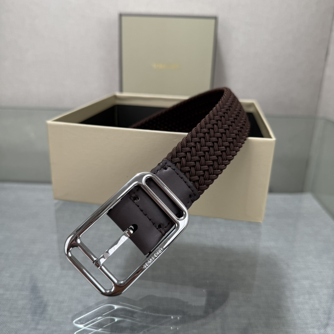 汤姆福特最新网红爆款双面头层牛皮专柜同步3.5宽新款上市了，原版牛皮，搭配铜扣，优雅，大方用的方便。谢谢