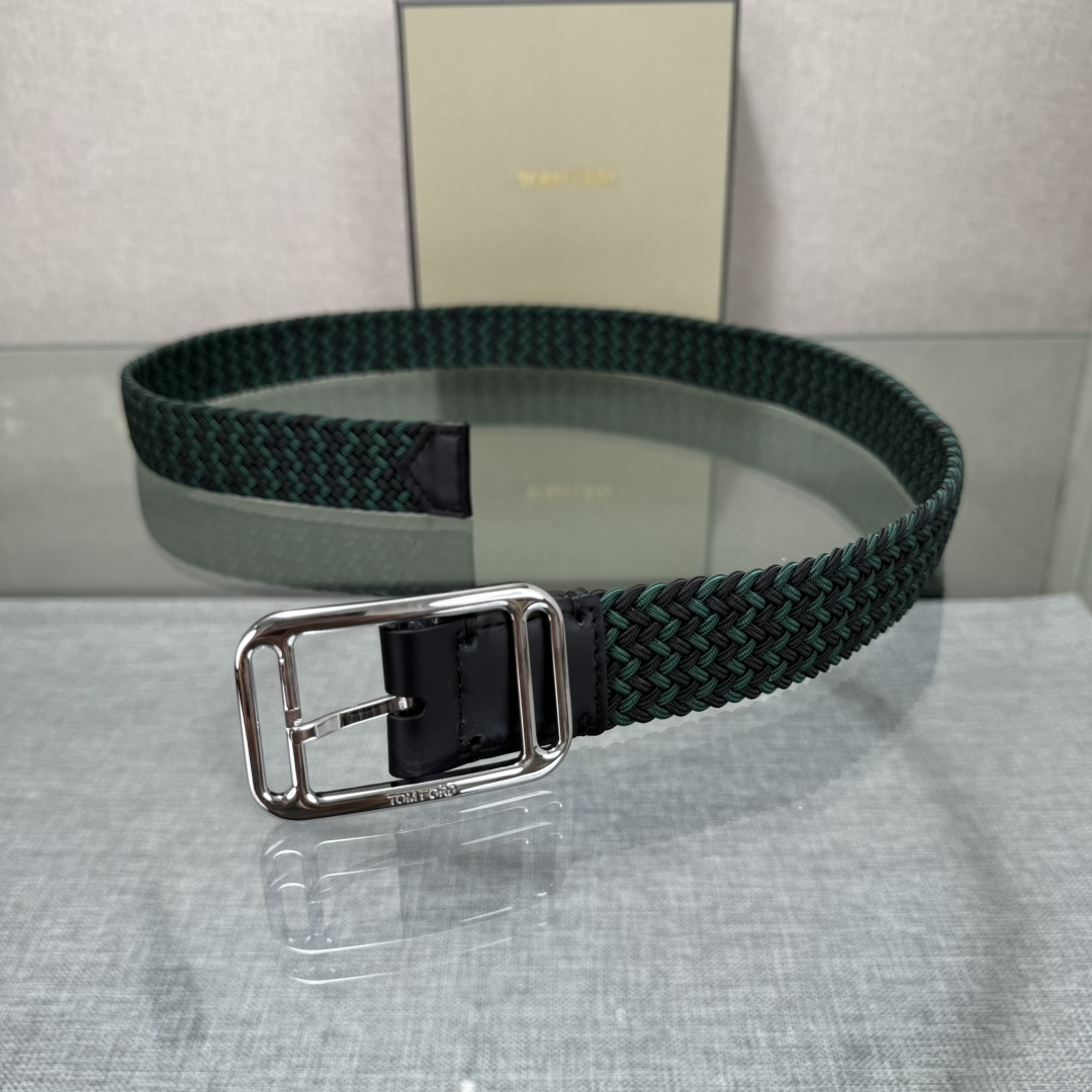 汤姆福特最新网红爆款双面头层牛皮专柜同步3.5宽新款上市了，原版牛皮，搭配铜扣，优雅，大方用的方便。谢谢