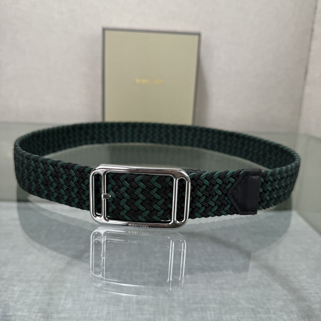 汤姆福特最新网红爆款双面头层牛皮专柜同步3.5宽新款上市了，原版牛皮，搭配铜扣，优雅，大方用的方便。谢谢