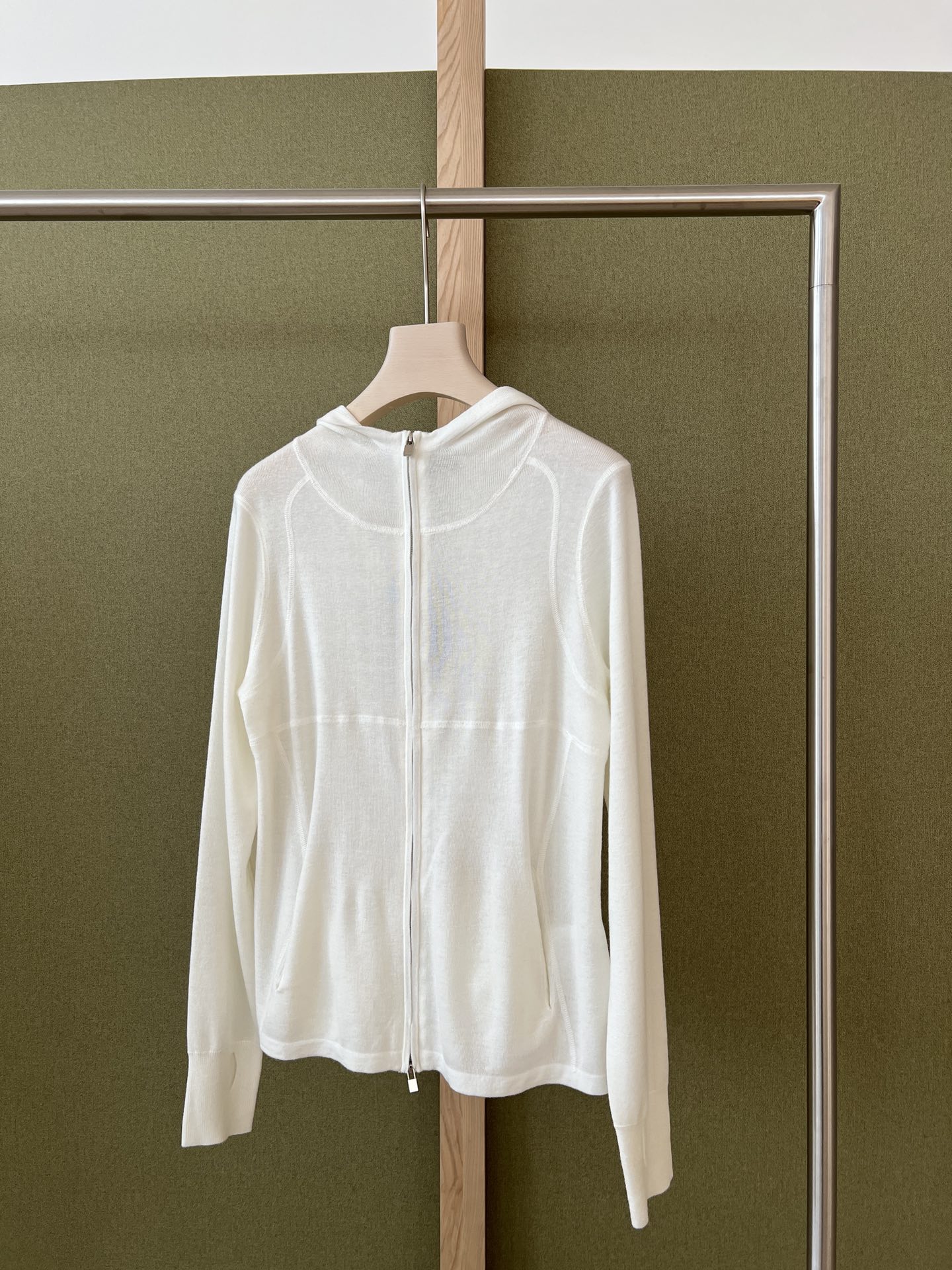 NO:621590,YS ｜New Arrivals minimalist ceiling wool knitted zipper hoodie. The upper body effect is very flattering on the shoulder shape ~ slimming and high-end,,hats,alexander wang19860909YS ｜New Arrivals 极简天花板 毛针织拉链帽衫 上身效果非常修饰肩型～ 显瘦高级,,hats,alexander wang,Women's clothing