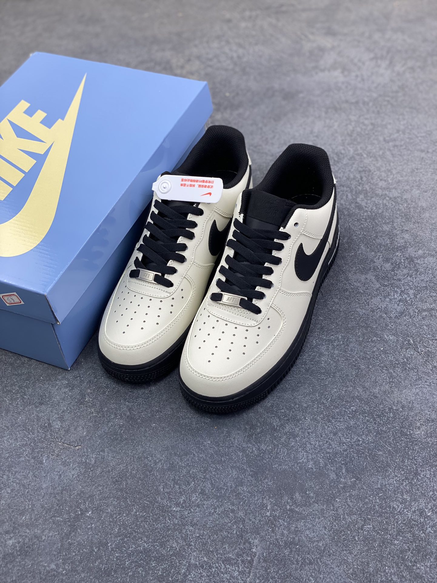 图片[8]-Nike Air Force 1 Low’07 米黑 空军一号低帮休闲板鞋 定制皮料 原厂3D打印 定制鞋盒 原楦原纸板 纯正空军版型 内置全掌气垫 货号：ZH0316-143 尺码：36 36.5 37.5 38 38.5 39 40 40.5 41 42 42.5 43 44 44.5 45-选品中心