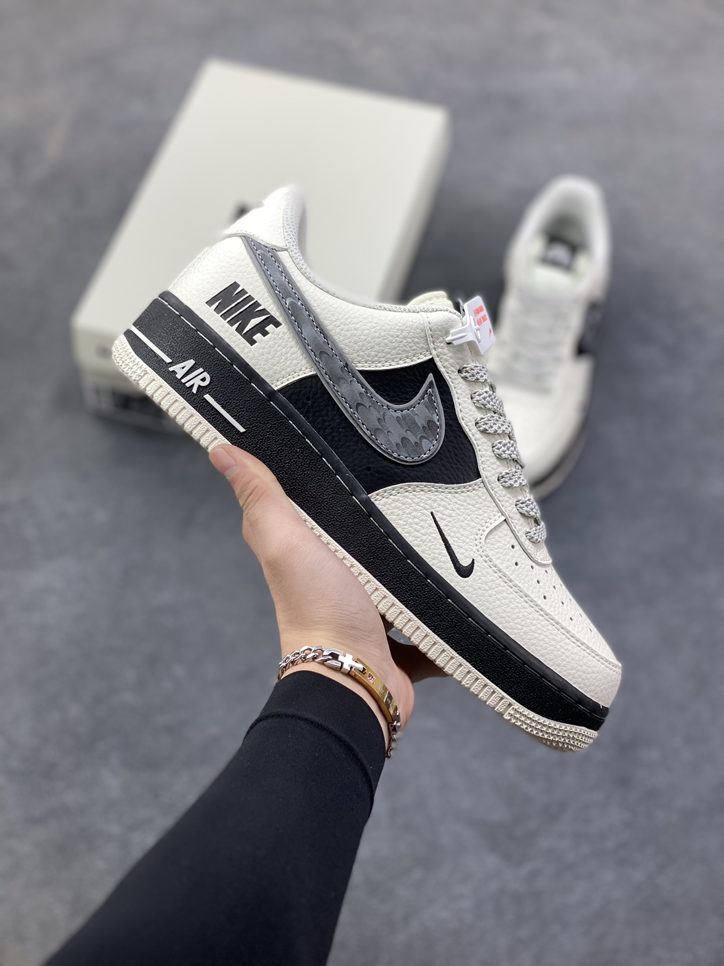 NIke Air Force 1 \'07 Low “NIKE联名——双层米黑”空军一号 低帮 运动鞋 休闲鞋 折边针车 工艺难度大 原楦头原纸板 原装鞋盒 定制五金配件 内置全掌气垫 原厂鞋底 货号：XX3168-206 尺码：36 36.5 37.5 38 38.5 39 40 40.5 41 42 42.5 43 44 44.5 45-选品中心