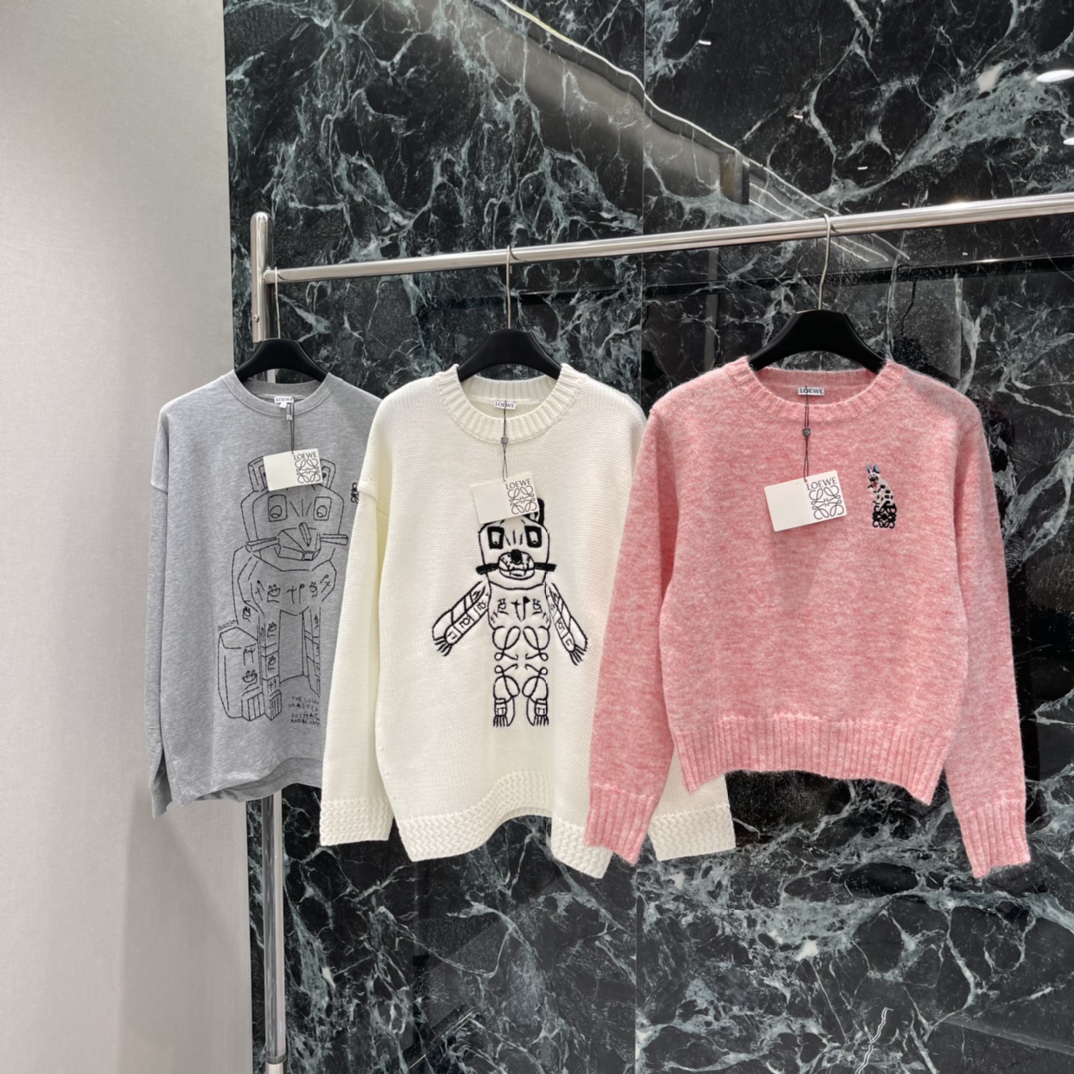 罗意威 25秋冬新款 刺绣小猫毛衣 胸前手工刺绣猫咪+Anagram元素 童趣又有艺术感宽松版型 男女都