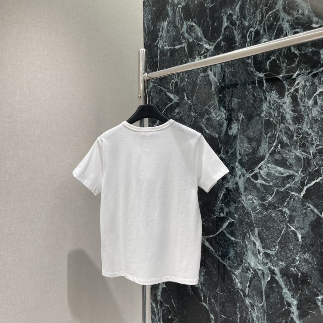 CE 25秋冬新款 凯旋门刺绣短袖T恤 正肩设计修饰肩部线条 版型挺括有型 胸前凯旋门Logo低调又有辨