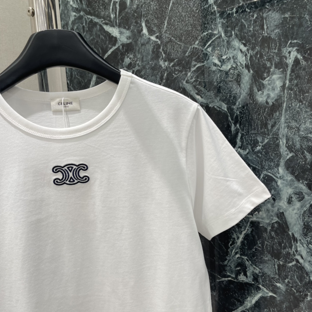 CE 25秋冬新款 凯旋门刺绣短袖T恤 正肩设计修饰肩部线条 版型挺括有型 胸前凯旋门Logo低调又有辨