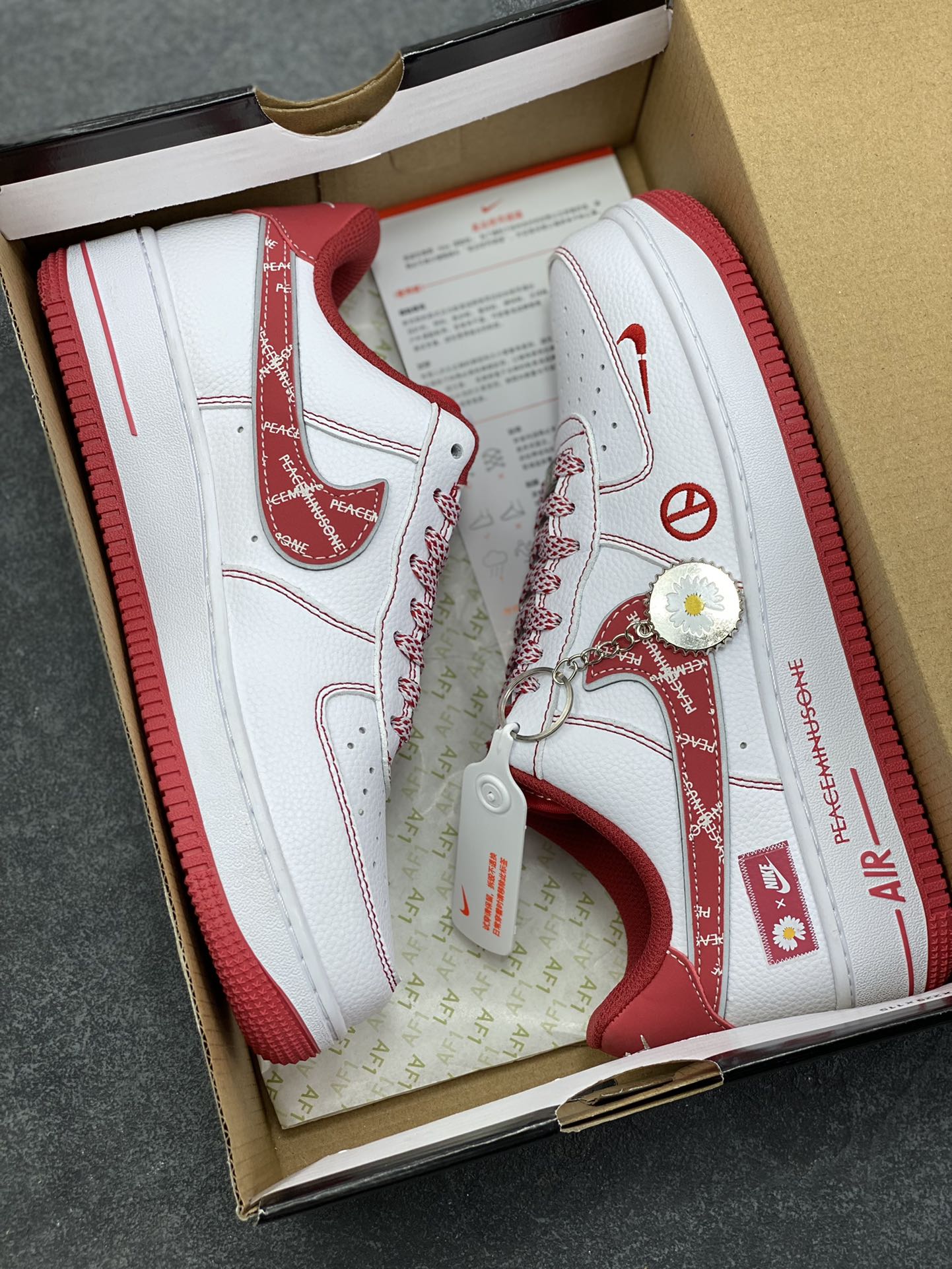 图片[9]-NIke Air Force 1 \’07 Low “权志龙联名——白玫红”空军一号 低帮 运动鞋 休闲鞋 折边针车 工艺难度大 原楦头原纸板 原装鞋盒 定制五金配件 内置全掌气垫 原厂鞋底 货号：HV5999-008 尺码：36 36.5 37.5 38 38.5 39 40 40.5 41 42 42.5 43 44 44.5 45-选品中心