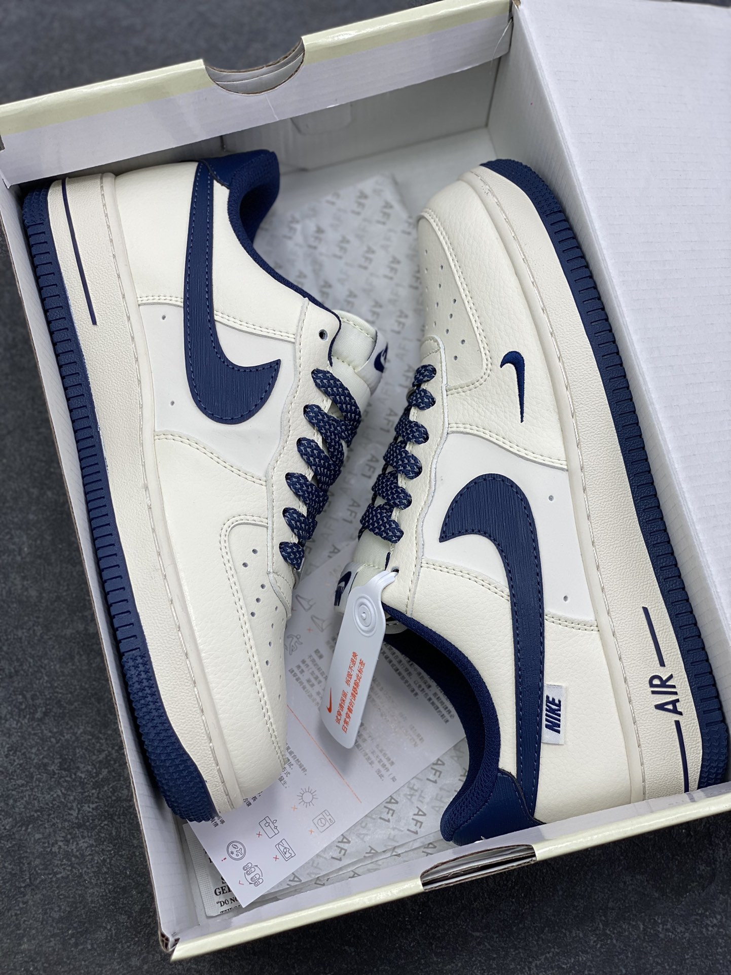 图片[9]-NIke Air Force 1 \’07 Low “NIKE压纹——米白深蓝树纹”空军一号 低帮 运动鞋 休闲鞋 折边针车 工艺难度大 原楦头原纸板 原装鞋盒 定制五金配件 内置全掌气垫 原厂鞋底 货号：SM6668-122 尺码：36 36.5 37.5 38 38.5 39 40 40.5 41 42 42.5 43 44 44.5 45-选品中心