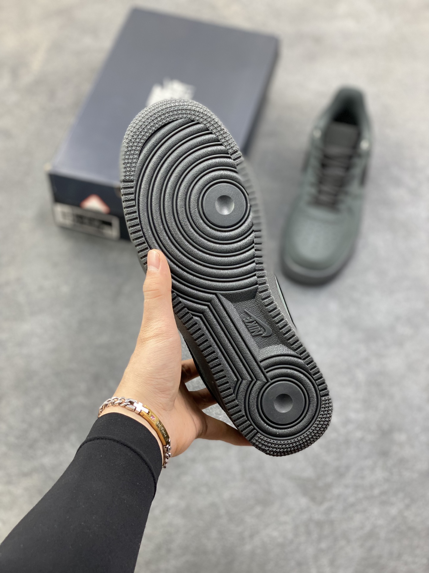 图片[5]-NIke Air Force 1 \’07 Low 空军一号低帮 运动鞋 休闲鞋 折边针车 工艺难度大 原楦头原纸板 原装鞋盒 定制五金配件 内置全掌气垫 原厂鞋底 货号：CJ9179-001 尺码：36 36.5 37.5 38 38.5 39 40 40.5 41 42 42.5 43 44 44.5 45-选品中心