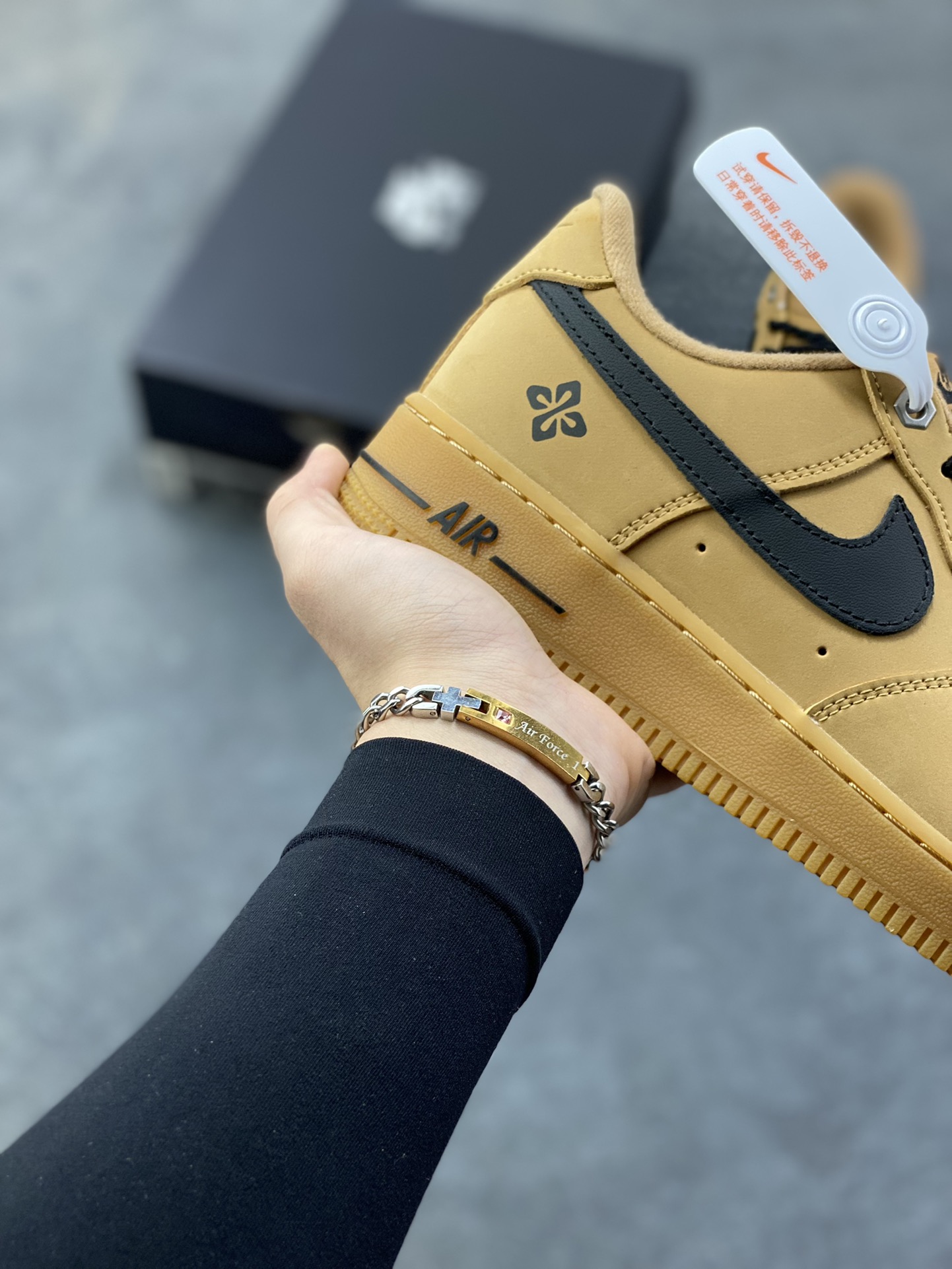 图片[6]-Nike Air Force 1 Low 空军一号低帮运动休闲板鞋 原楦头原纸板 打造纯正空军版型#专注外贸渠道 全掌内置蜂窝气垫 #原盒配件 原厂中底钢印、拉帮完美 货号：CJ9179-200 尺码：36 36.5 37.5 38 38.5 39 40 40.5 41 42 42.5 43 44 44.5 45-选品中心