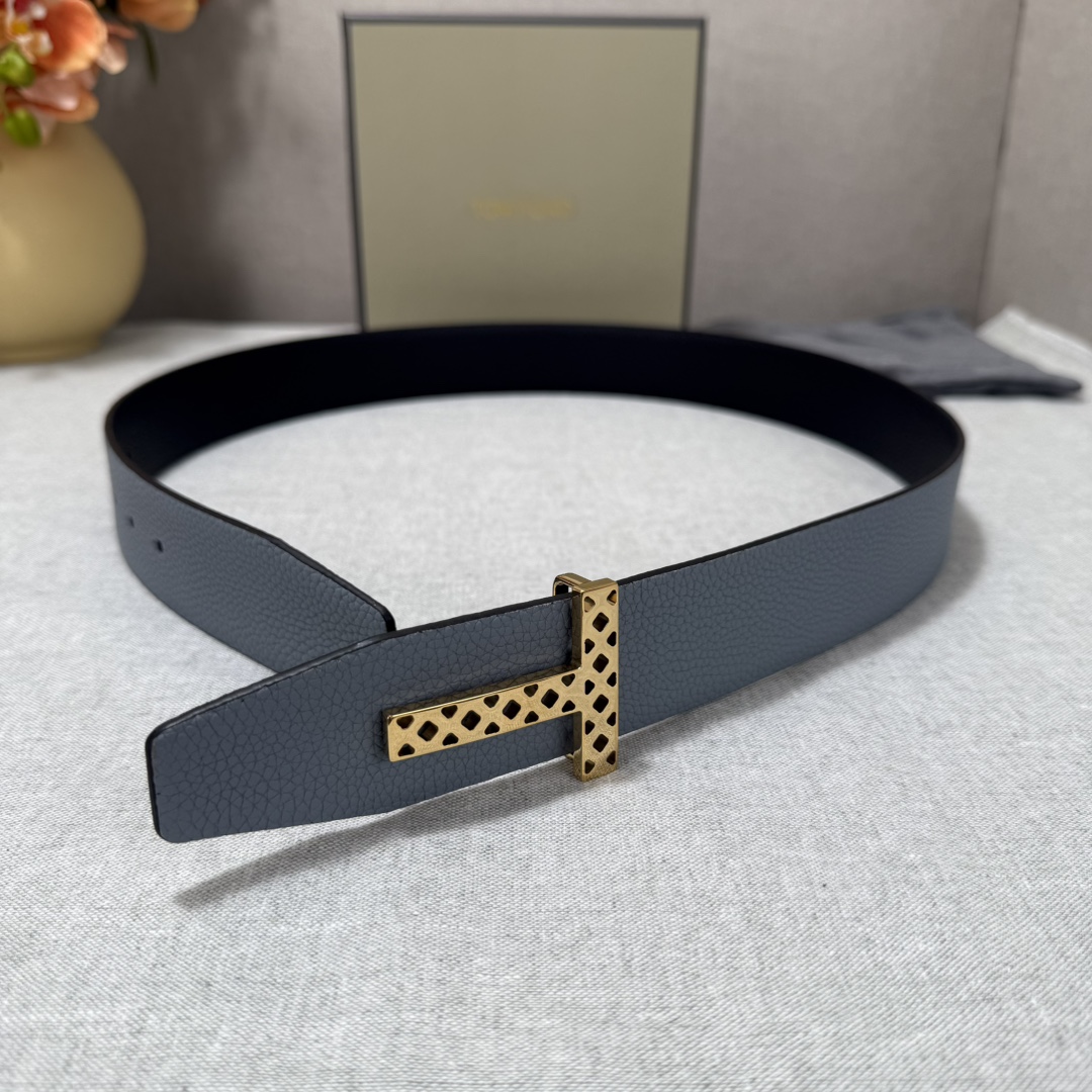 P汤姆福特最新网红爆款双面头层牛皮专柜同步3.8宽新款上市了，原版牛皮，搭配铜扣，优雅，大方用的方便。谢