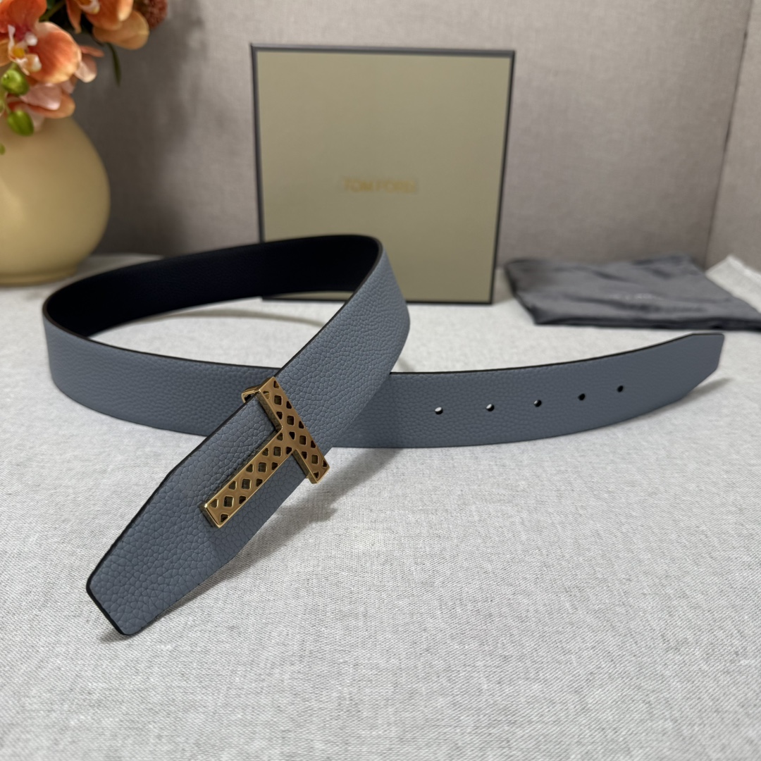 P汤姆福特最新网红爆款双面头层牛皮专柜同步3.8宽新款上市了，原版牛皮，搭配铜扣，优雅，大方用的方便。谢