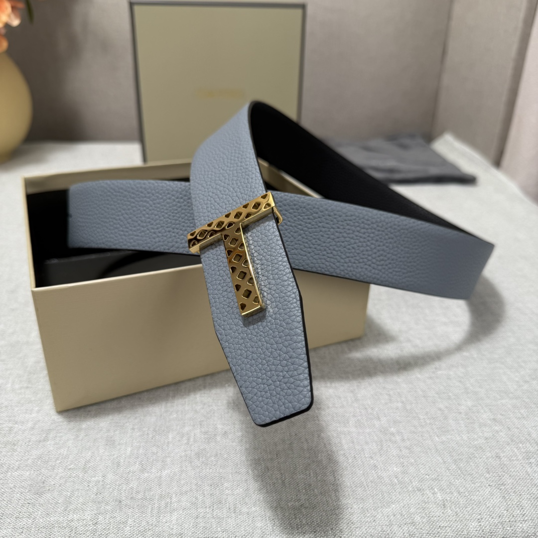 P汤姆福特最新网红爆款双面头层牛皮专柜同步3.8宽新款上市了，原版牛皮，搭配铜扣，优雅，大方用的方便。谢