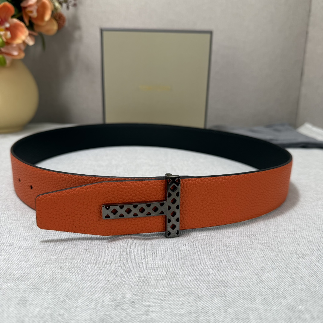 P汤姆福特最新网红爆款双面头层牛皮专柜同步3.8宽新款上市了，原版牛皮，搭配铜扣，优雅，大方用的方便。谢