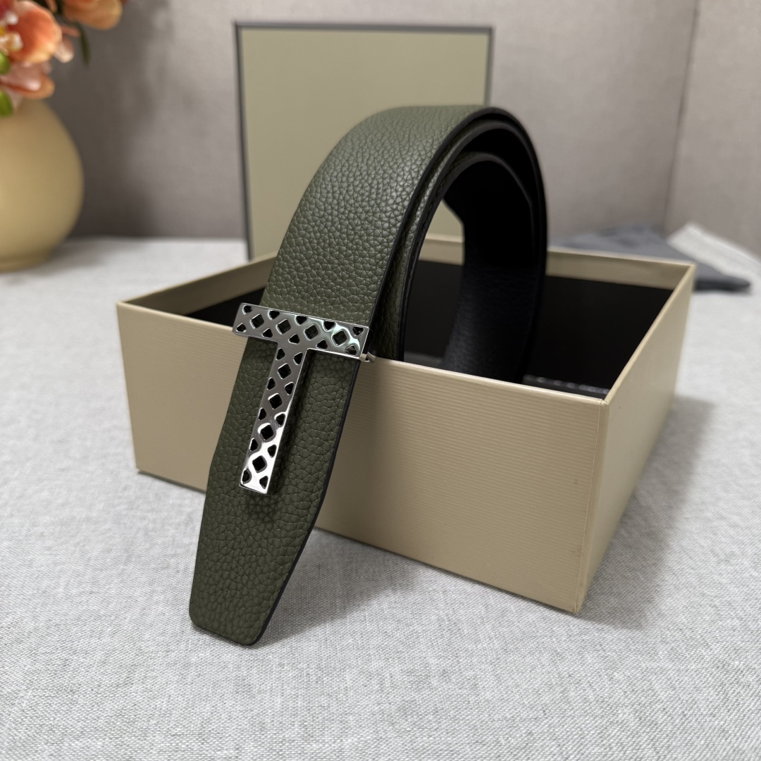 P汤姆福特最新网红爆款双面头层牛皮专柜同步3.8宽新款上市了，原版牛皮，搭配铜扣，优雅，大方用的方便。谢