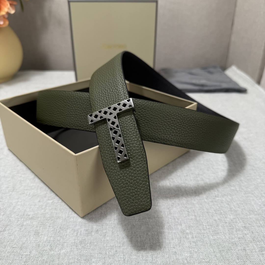 P汤姆福特最新网红爆款双面头层牛皮专柜同步3.8宽新款上市了，原版牛皮，搭配铜扣，优雅，大方用的方便。谢