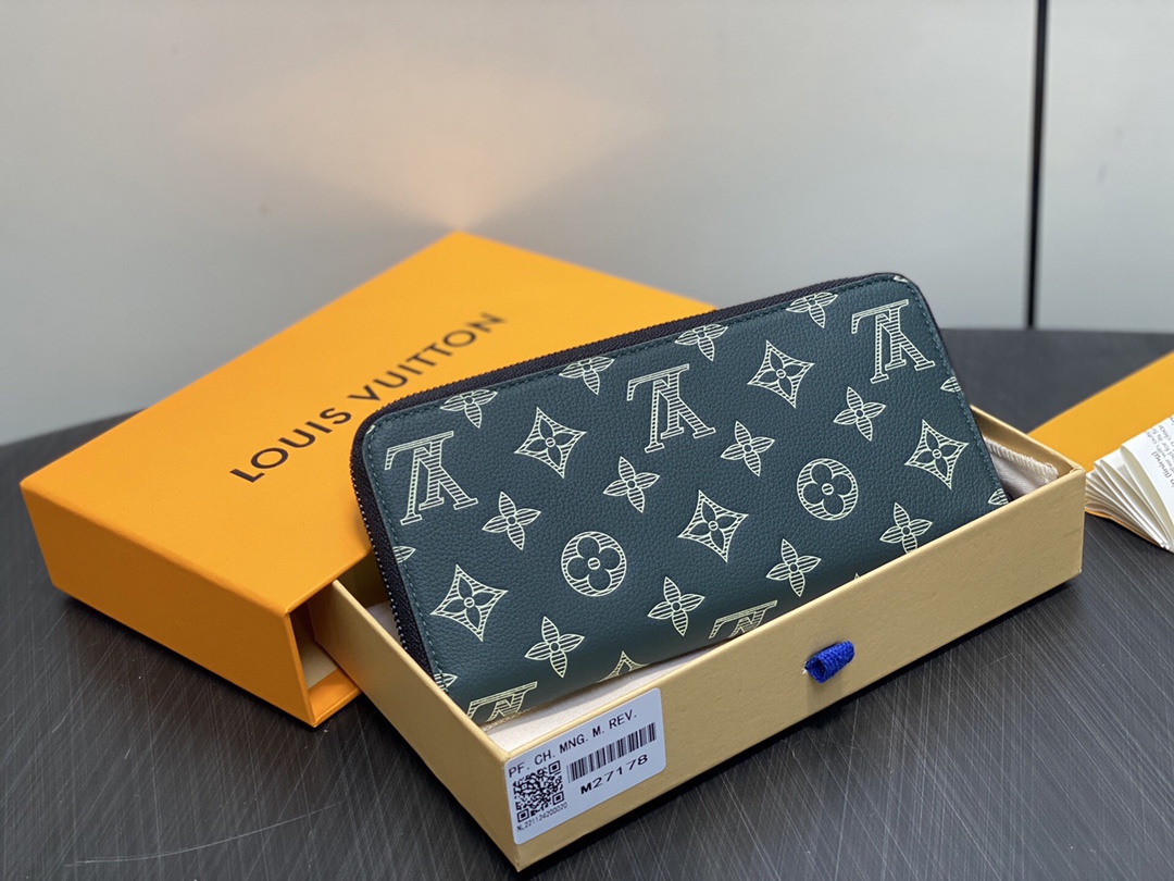 LV Style Beige Leather Wallet Lookbook Reference image 2