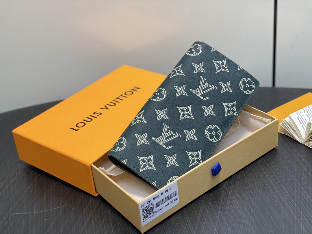 LV Style Beige Leather Wallet Lookbook Reference image 1