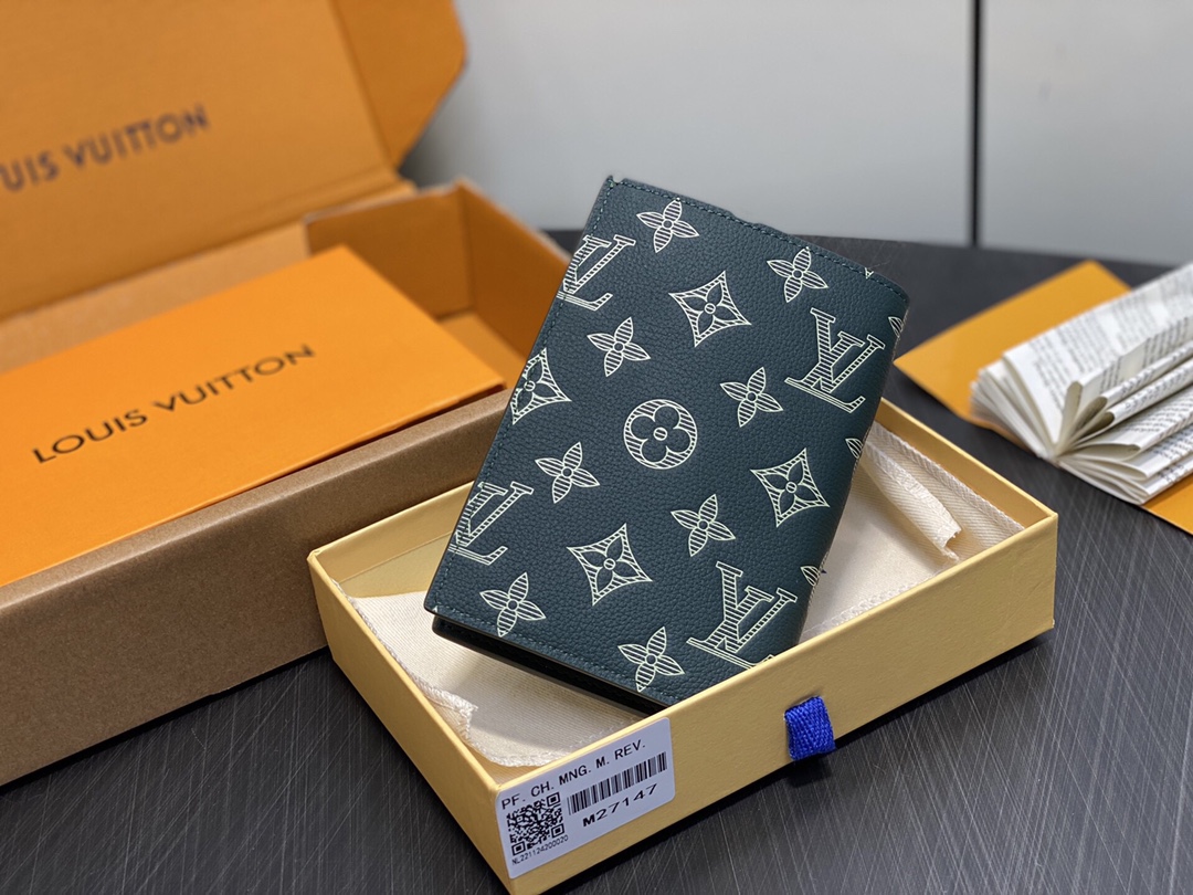 LV Style Beige Leather Passport Cover Lookbook Reference image 2