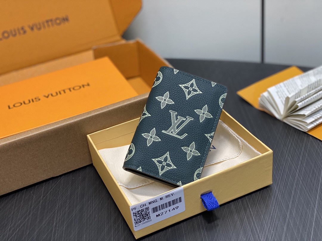 LV Style Beige Leather Card Holder Lookbook Reference image 1