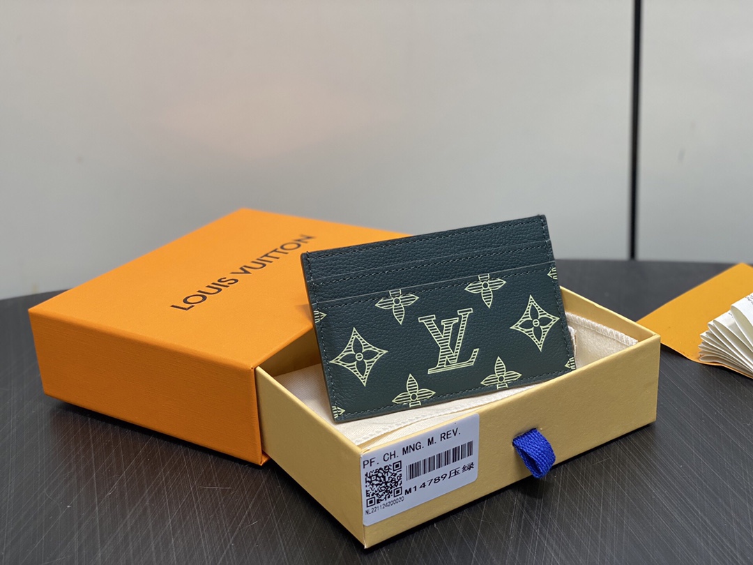 LV Style Beige Leather Card Holder Lookbook Reference image 2