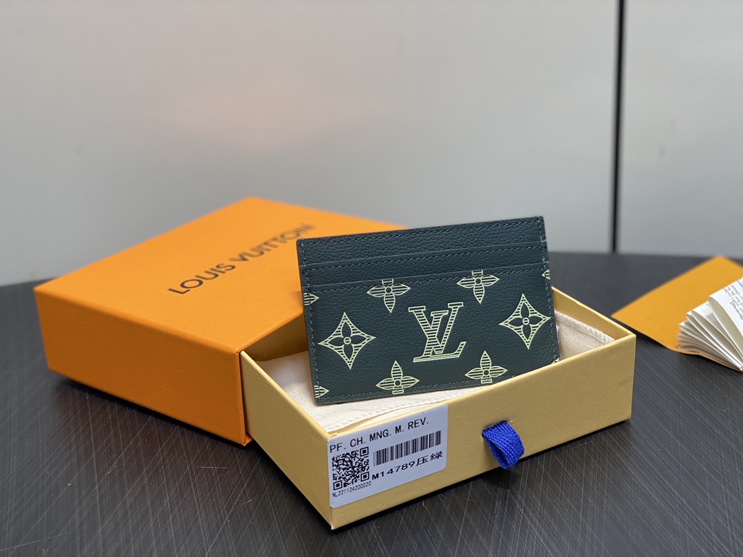 LV Style Beige Leather Card Holder Lookbook Reference image 1