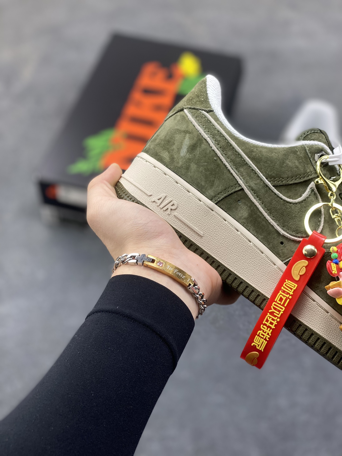 图片[6]-Nike Air Force 1 ‘07 Low “头层猪八拼接” 空军一号 高端定制 低帮 运动鞋 休闲鞋 折边针车 工艺难度大 原楦头原纸板 原装鞋盒 定制五金配件 内置全掌气垫 原厂鞋底 货号：DY9867-106 尺码：36 36.5 37.5 38 38.5 39 40 40.5 41 42 42.5 43 44 44.5 45-选品中心