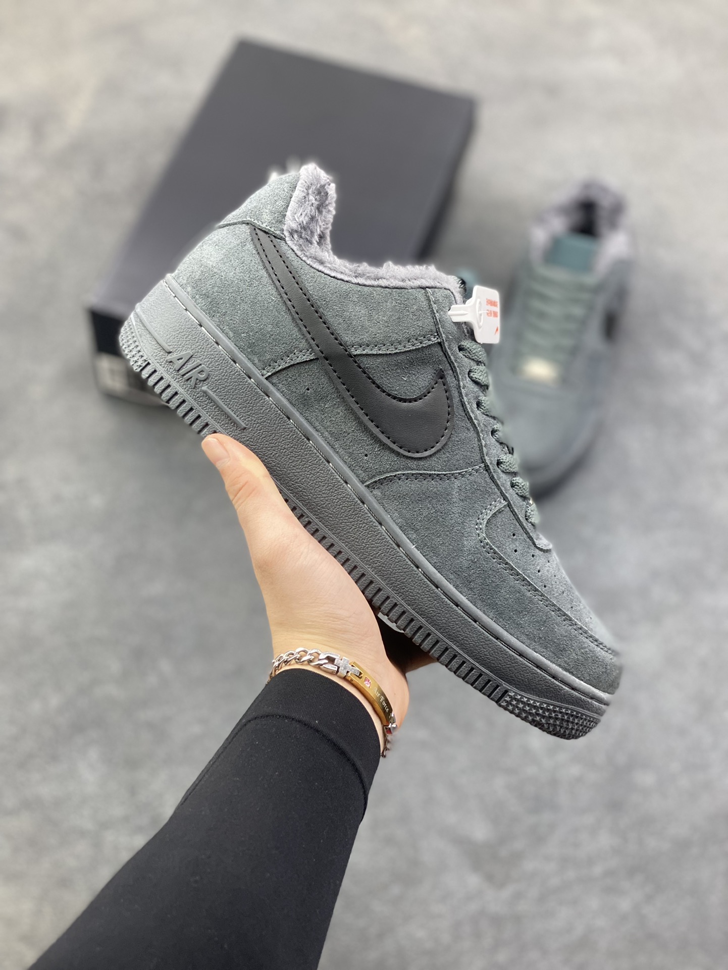 NIke Air Force 1 ‘07 Low 空军一号低帮 运动鞋 休闲鞋 折边针车 工艺难度大 原楦头原纸板 原装鞋盒 定制五金配件 内置全掌气垫 原厂鞋底 货号：DV3464-002 尺码：36 36.5 37.5 38 38.5 39 40 40.5 41 42 42.5 43 44 44.5 45-选品中心